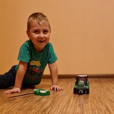 Дистанційно керований трактор із причепом Kruzzel 24850
